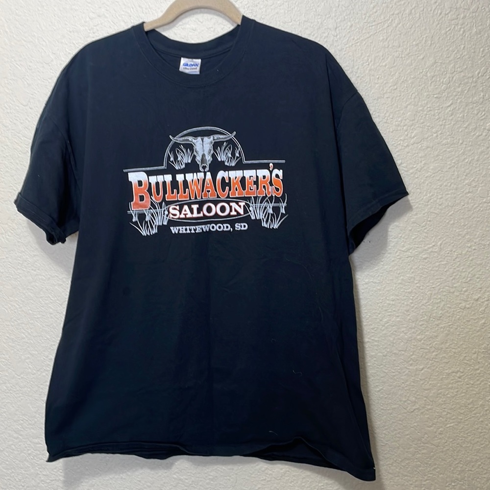 Bullwackers Saloon Men’s Black Tee.  Very Good Condition. Size XL.